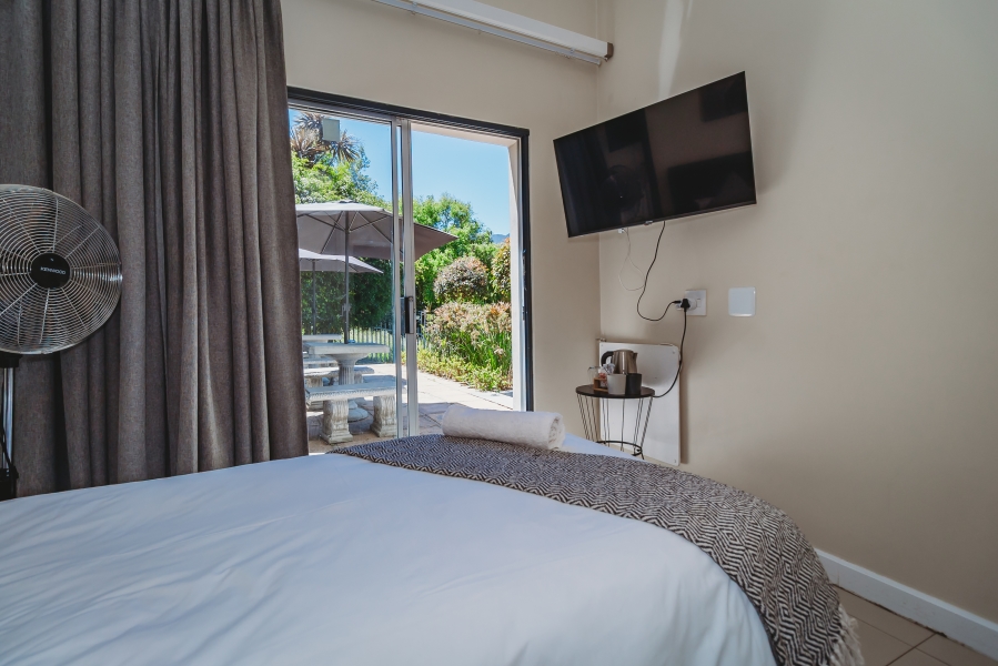 5 Bedroom Property for Sale in Heather Park Western Cape